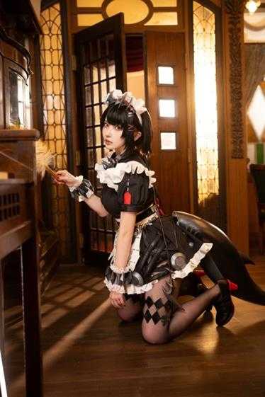 COSPLAY图赏：樱花妹COS《绝区零》艾莲 黑丝鲨鱼妹冷艳又性感